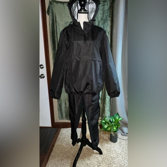 Black Nylon 2Pc. Sauna/Workout Suit Brand New Never Worn - Picture 8 of 15